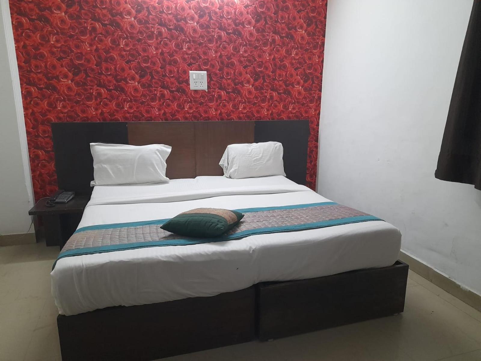 Hotel Airport Aditya Inn New Delhi Buitenkant foto